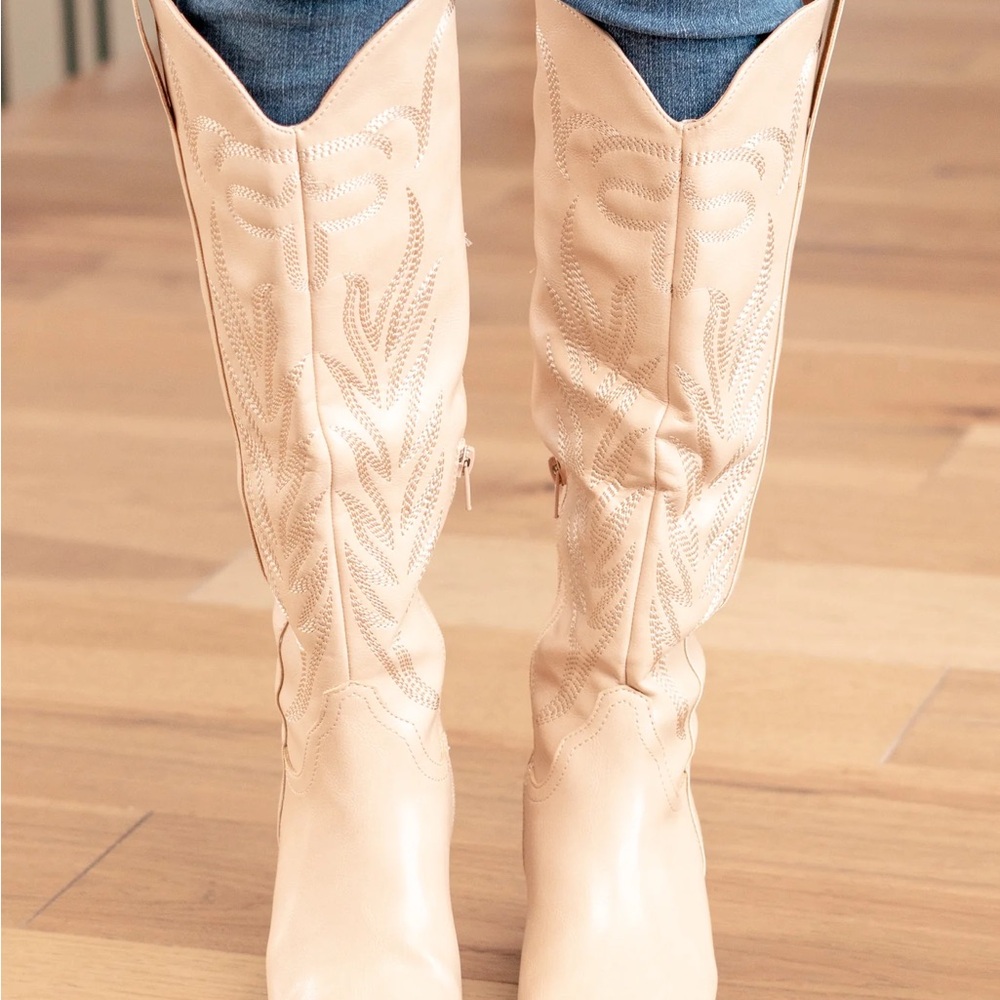 Women's Cream Western Boots